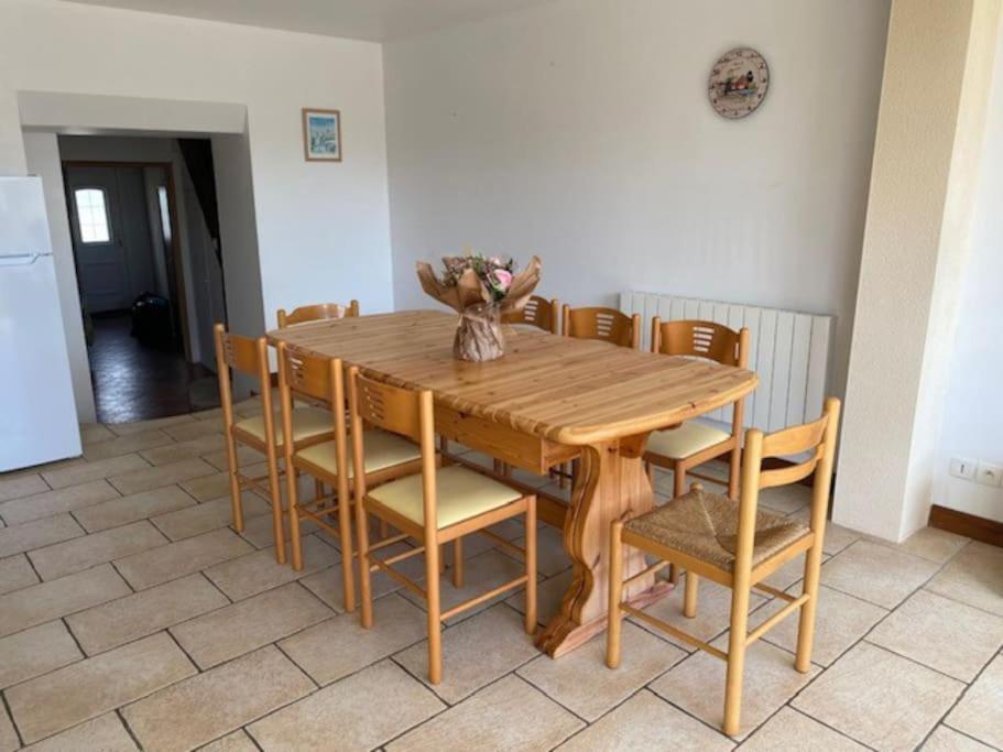 Maison De Ville Tres Calme Sees Exterior photo